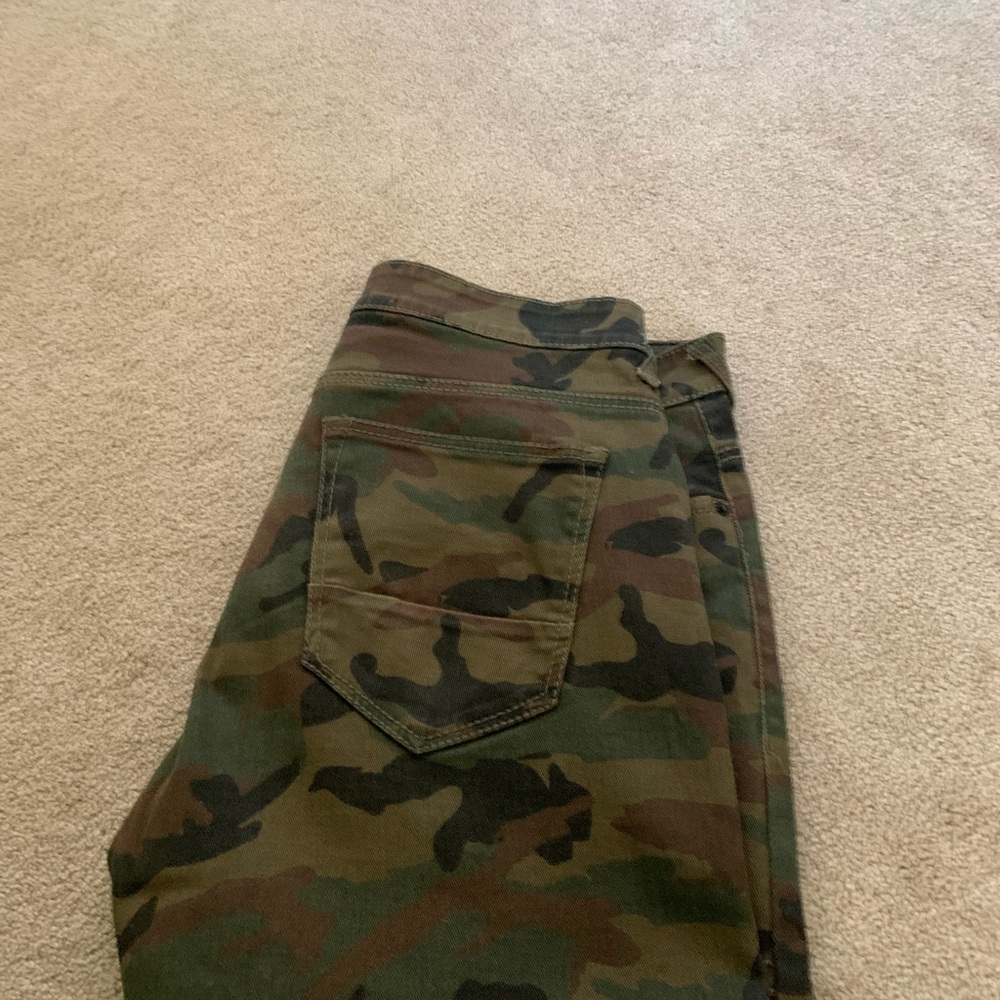 BUNDLED-True Religion and Decibel Camouflage Jeans and shorts - Picture 3 of 16